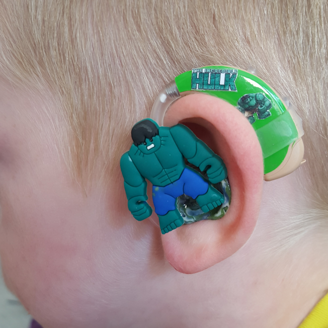 Alat Bantu Dengar Anak dengan Desain Hulk via www.mylugs.co.uk